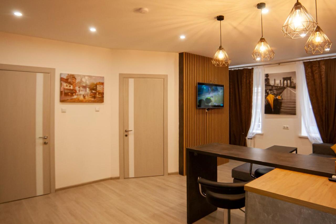 Ultra Lux 3 Near Arena Apartment Kyiv