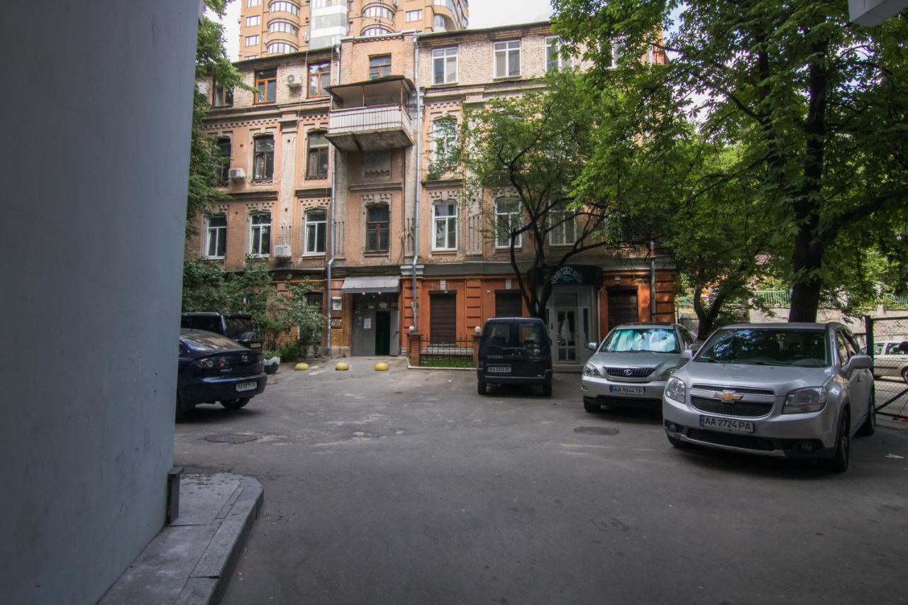 Ultra Lux 3 Near Arena * Kyiv