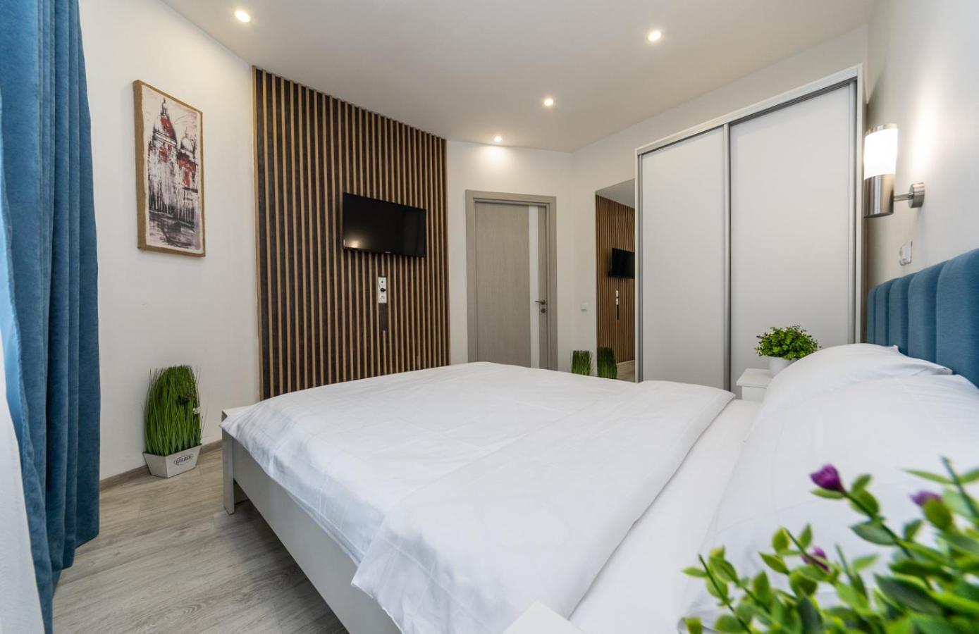 Ultra Lux 3 Near Arena Apartament Kijów