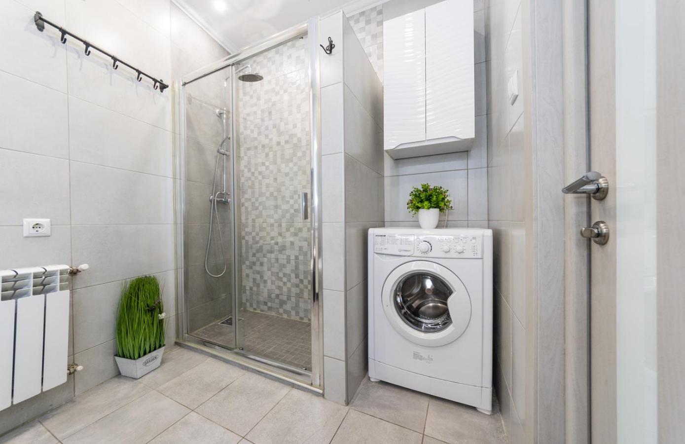 Ultra Lux 3 Near Arena Apartament *